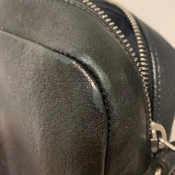 🔴SOLD🔴YSL camera bag - Picture 4 of 5